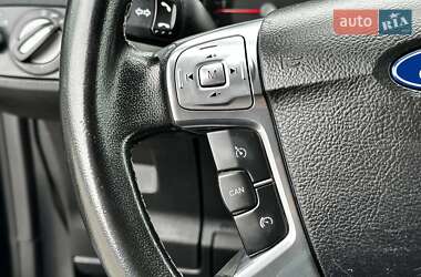 Минивэн Ford Galaxy 2010 в 