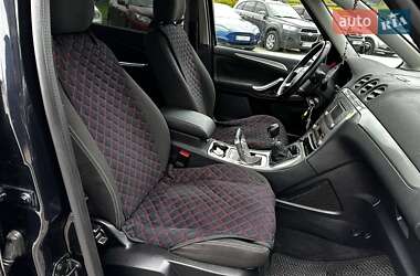 Минивэн Ford Galaxy 2010 в 