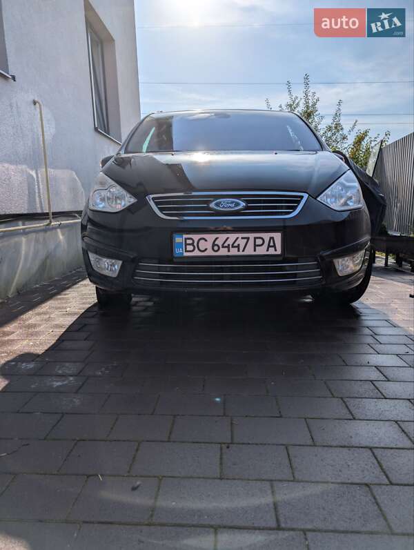 Минивэн Ford Galaxy 2013 в 