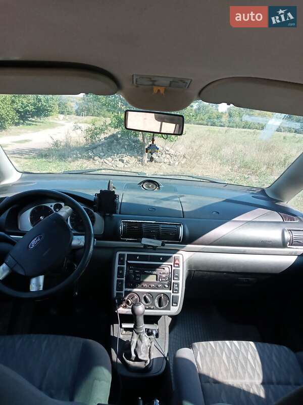 Мінівен Ford Galaxy 2002 в Краматорську