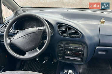 Минивэн Ford Galaxy 2000 в 