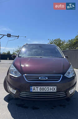 Минивэн Ford Galaxy 2010 в 