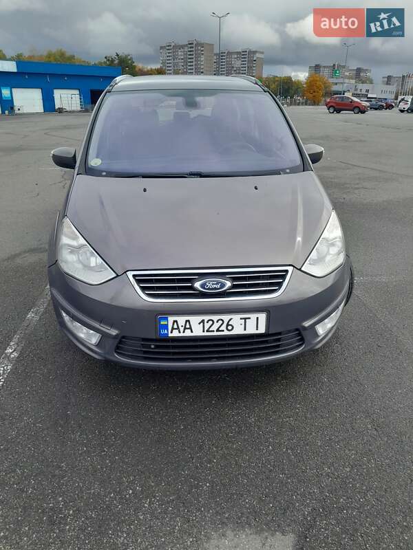 Минивэн Ford Galaxy 2013 в Киеве