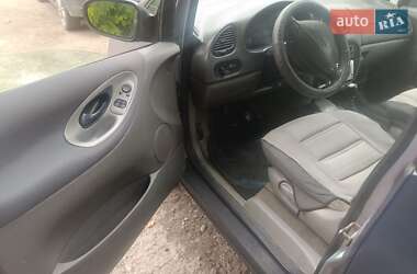 Минивэн Ford Galaxy 1997 в 