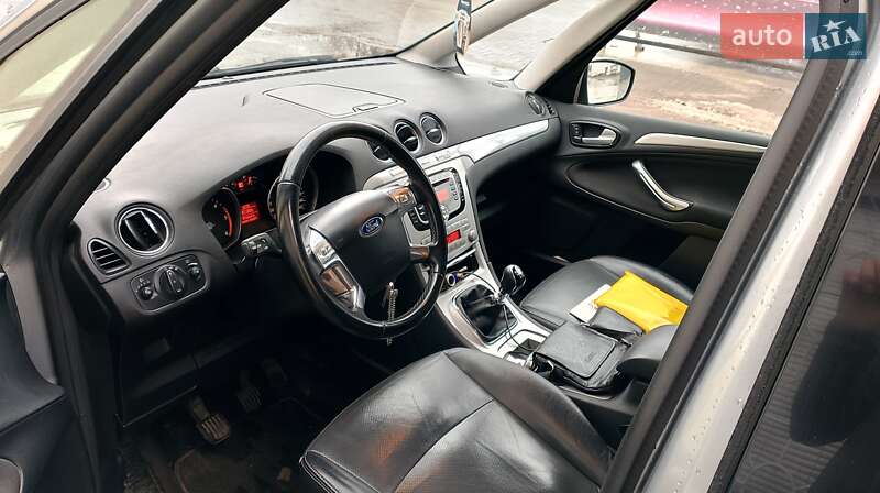 Мінівен Ford Galaxy 2010 в Рівному фото 3 Мінівен Ford Galaxy 2010 в Рівному