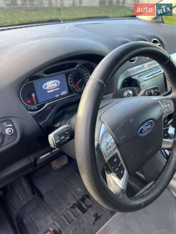 Мінівен Ford Galaxy 2010 в Сарнах