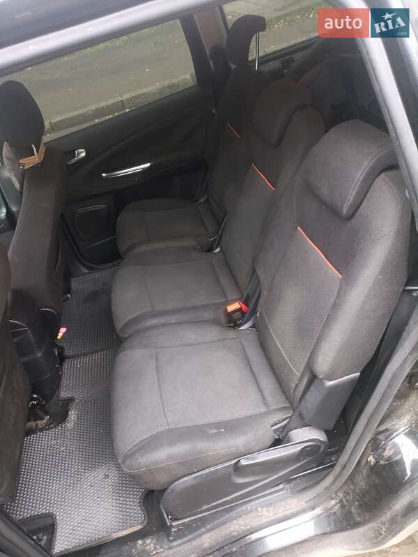 Мінівен Ford Galaxy 2007 в Луцьку