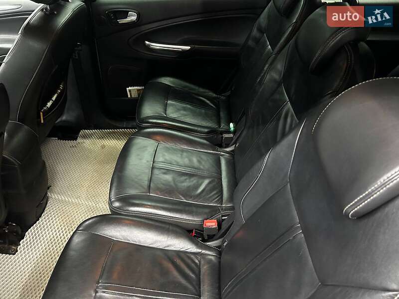 Минивэн Ford Galaxy 2014 в Черновцах