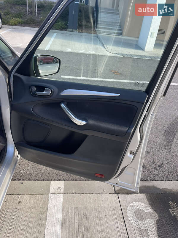 Минивэн Ford Galaxy 2010 в Мукачево