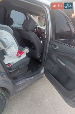 Мінівен Ford Galaxy 2011 в Іршаві