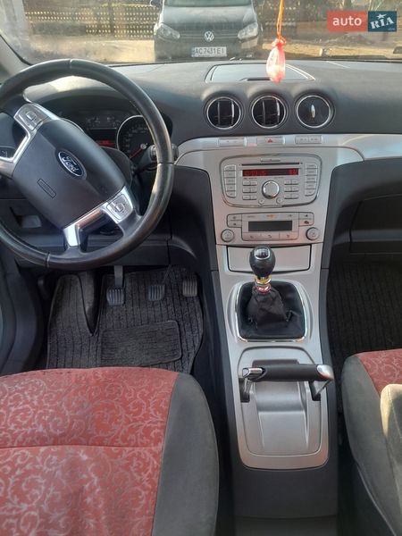 Минивэн Ford Galaxy 2007 в Владимире