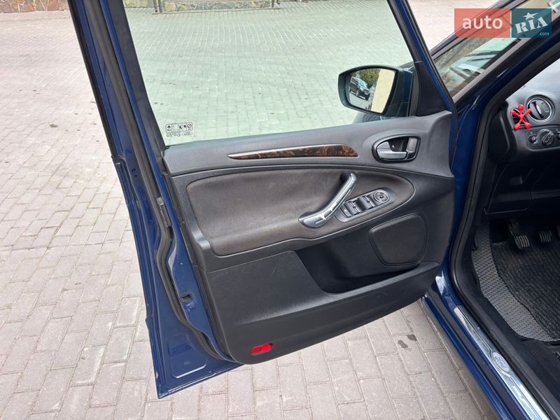 Мінівен Ford Galaxy 2008 в Володимирі