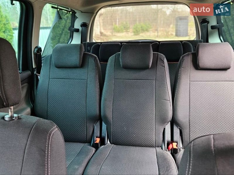 Мінівен Ford Galaxy 2006 в Прилесном