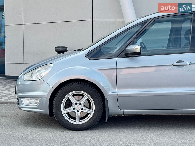 Мінівен Ford Galaxy 2011 в Києві
