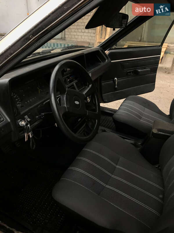 Седан Ford Granada 1979 в Дніпрі