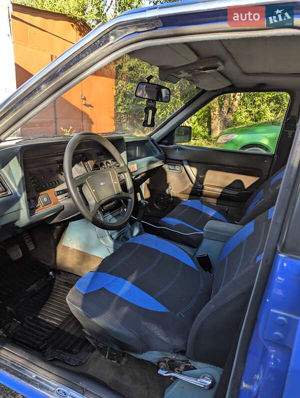 Седан Ford Granada 1982 в Кривом Роге