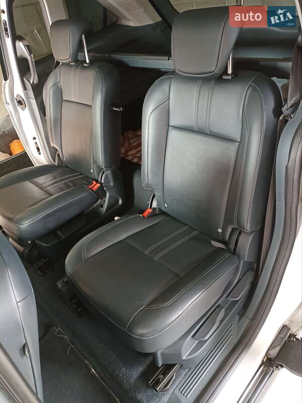 Мінівен Ford Grand C-Max 2011 в Луцьку