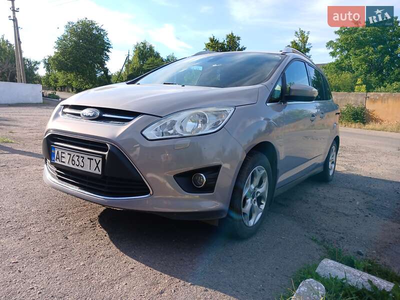 Мінівен Ford Grand C-Max 2010 в Дніпрі