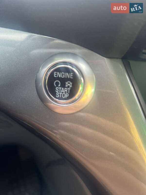 Мінівен Ford Grand C-Max 2014 в Чернівцях
