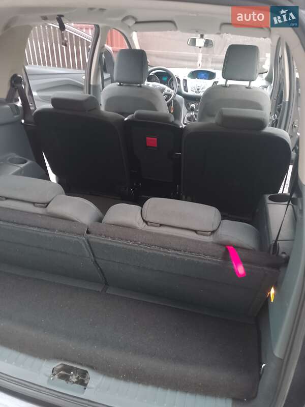 Минивэн Ford Grand C-Max 2011 в Городке