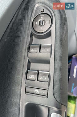 Минивэн Ford Grand C-Max 2011 в 