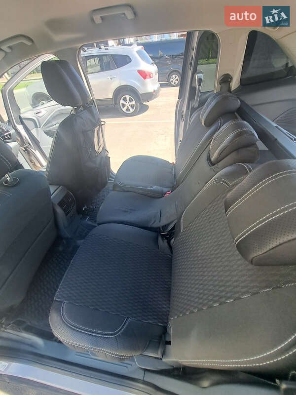 Минивэн Ford Grand C-Max 2012 в Ровно