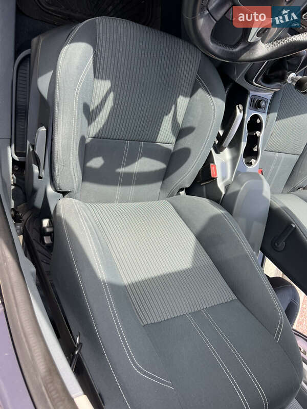 Мінівен Ford Grand C-Max 2013 в Стрию
