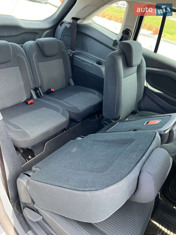 Мінівен Ford Grand C-Max 2013 в Стрию