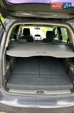 Минивэн Ford Grand C-Max 2011 в 