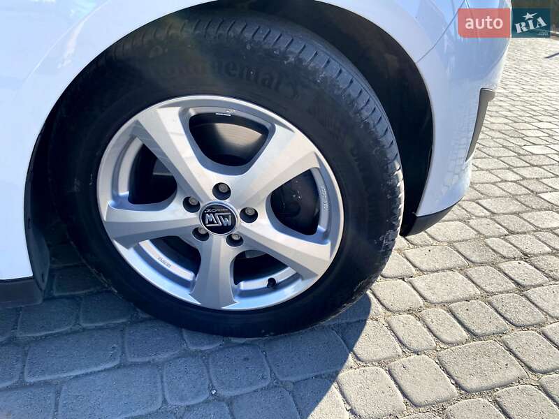 Мінівен Ford Grand C-Max 2010 в Самборі