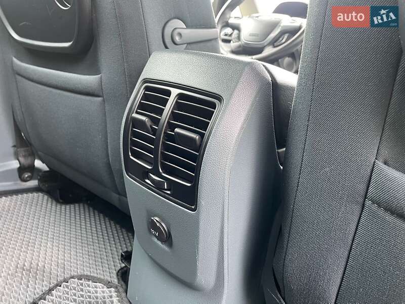 Минивэн Ford Grand C-Max 2011 в Богуславе фото 49 Минивэн Ford Grand C-Max 2011 в Богуславе