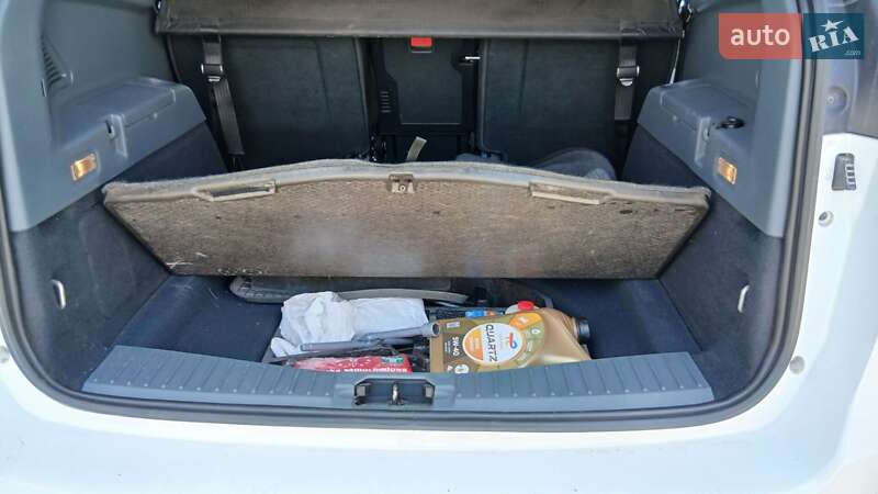Минивэн Ford Grand C-Max 2011 в Тернополе