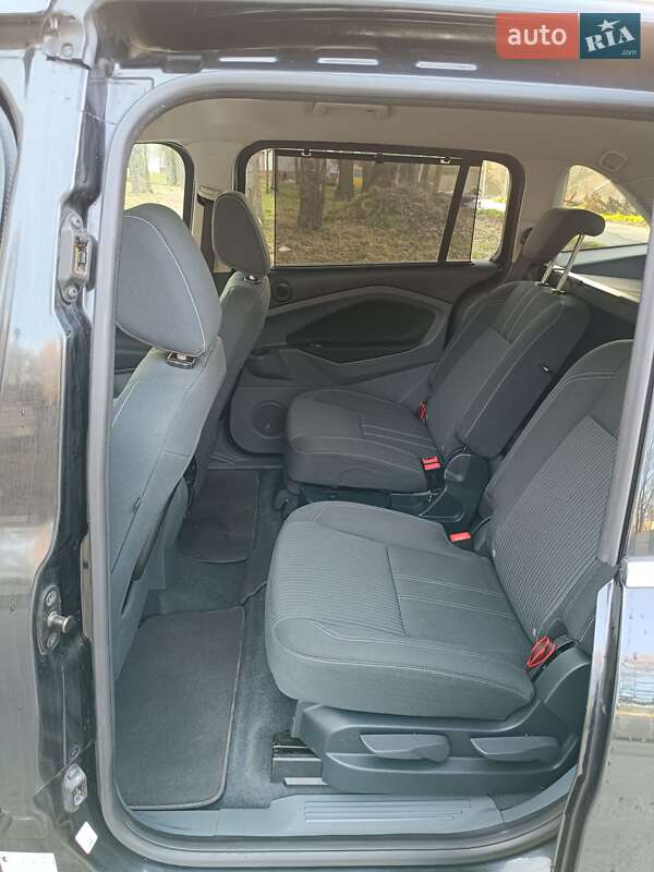 Минивэн Ford Grand C-Max 2010 в Львове