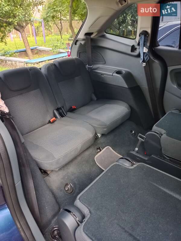 Минивэн Ford Grand C-Max 2011 в Житомире
