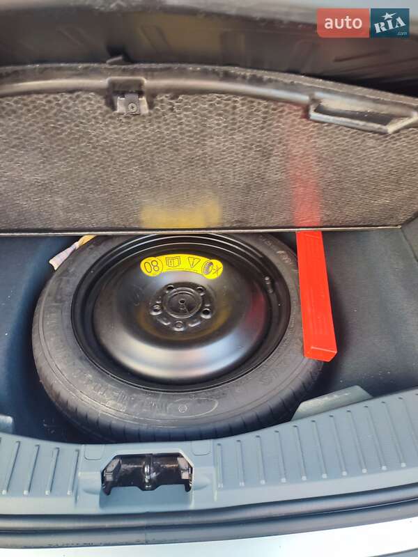 Минивэн Ford Grand C-Max 2014 в Долине фото 28 Минивэн Ford Grand C-Max 2014 в Долине