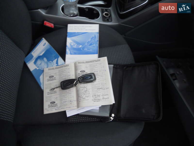 Минивэн Ford Grand C-Max 2010 в Буче