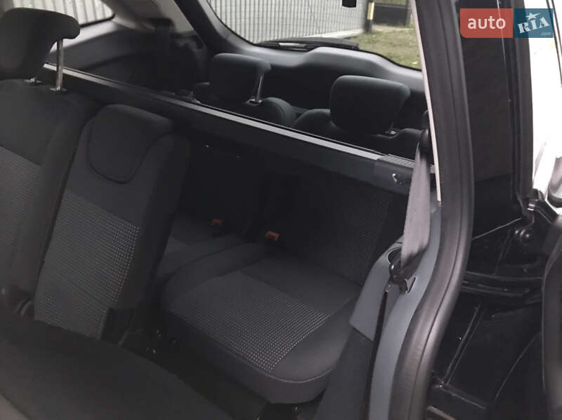 Минивэн Ford Grand C-Max 2011 в Луцке