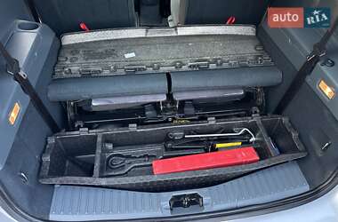 Мінівен Ford Grand C-Max 2010 в 