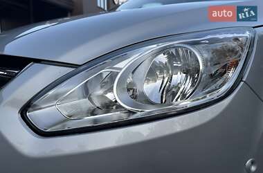 Мінівен Ford Grand C-Max 2010 в 