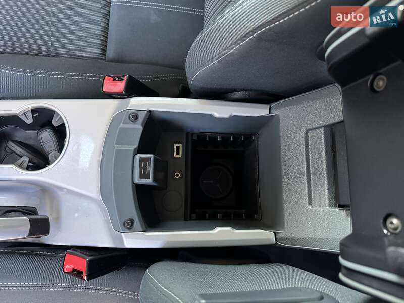 Минивэн Ford Grand C-Max 2011 в Луцке