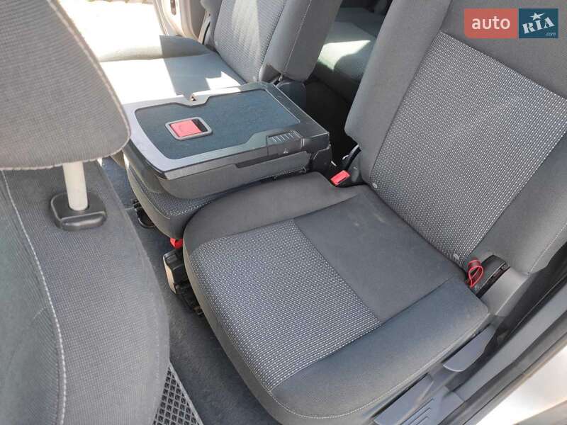 Минивэн Ford Grand C-Max 2010 в Львове фото 5 Минивэн Ford Grand C-Max 2010 в Львове