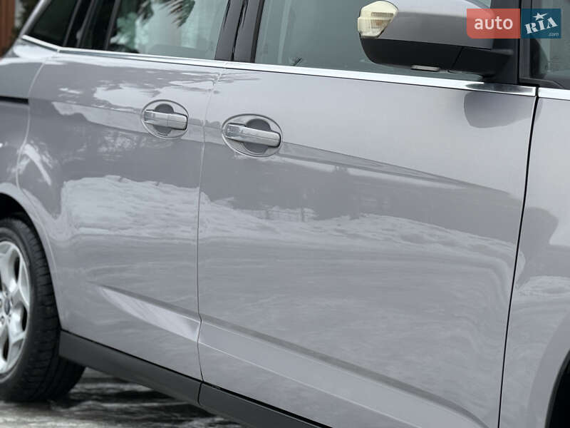 Минивэн Ford Grand C-Max 2011 в Стрые