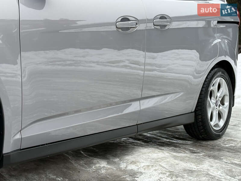 Минивэн Ford Grand C-Max 2011 в Стрые