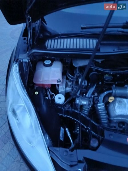 Минивэн Ford Grand C-Max 2010 в Николаеве