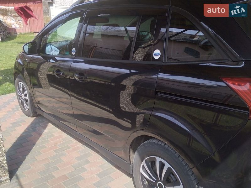 Минивэн Ford Grand C-Max 2011 в Перечине
