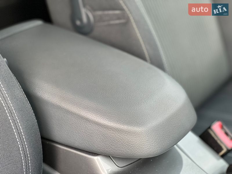 Минивэн Ford Grand C-Max 2012 в Стрые фото 40 Минивэн Ford Grand C-Max 2012 в Стрые