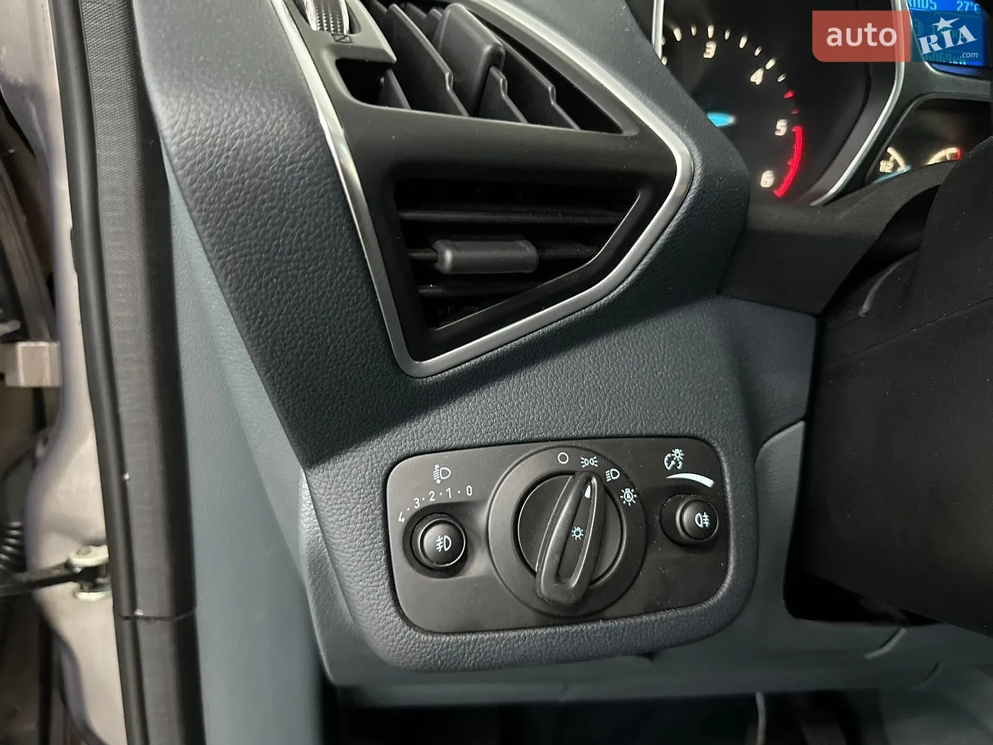 2012 Ford C-MAX - мініатюра 68