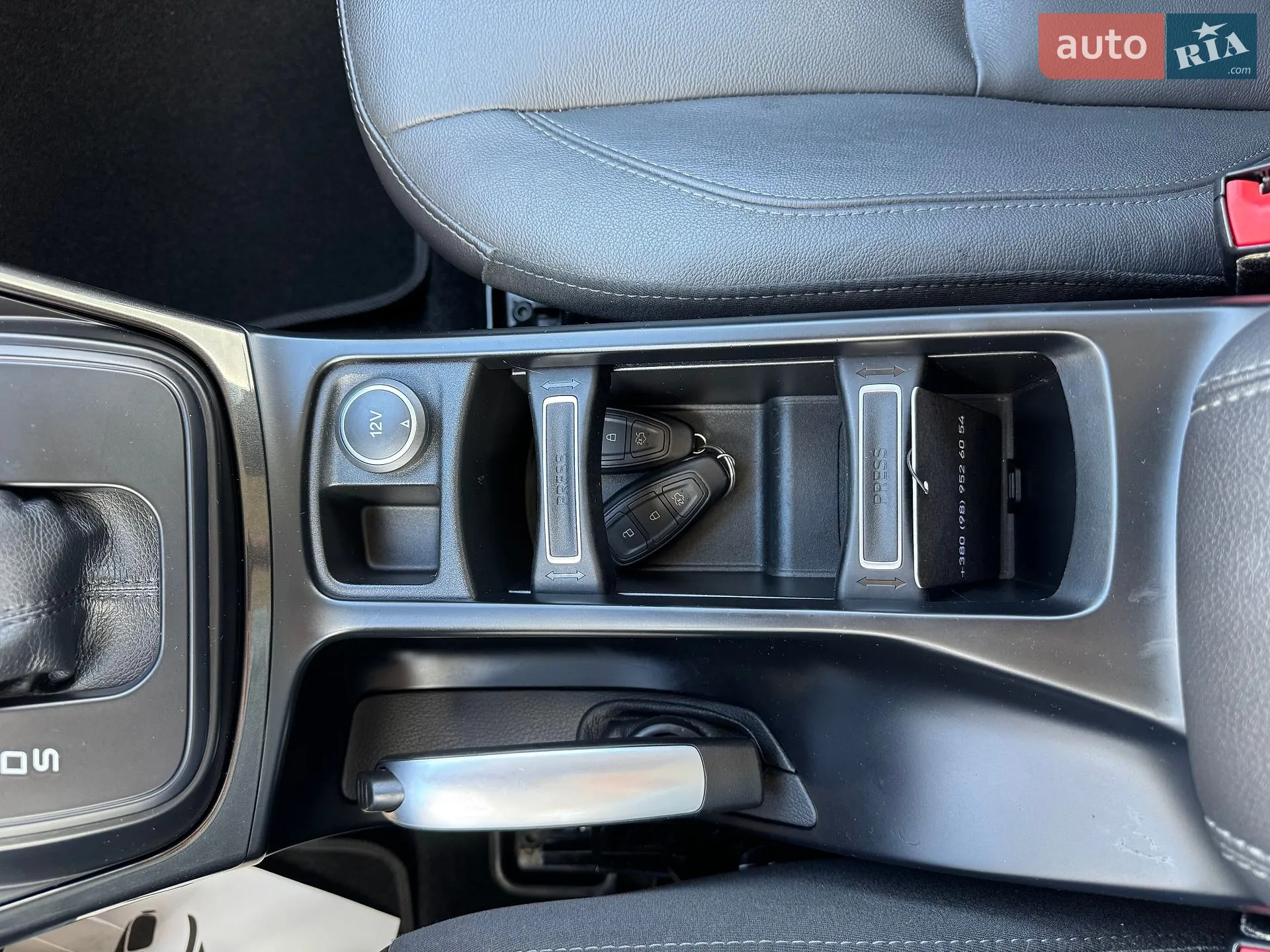 2015 Ford C-MAX - мініатюра 41