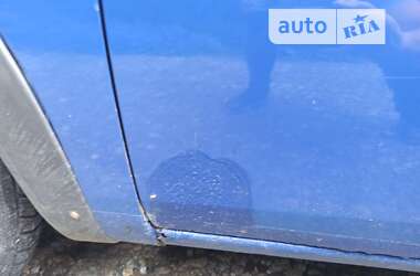Хетчбек Ford KA 2001 в 