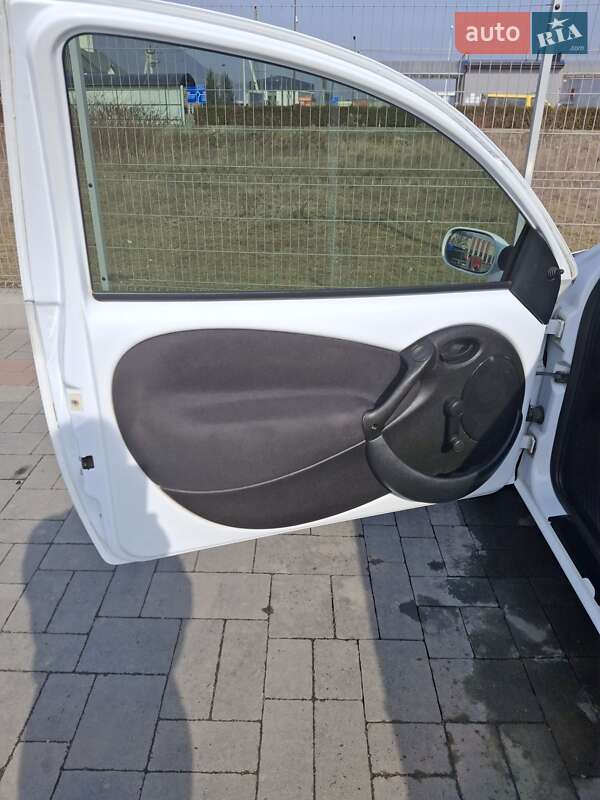 Хэтчбек Ford KA 2008 в Хусте